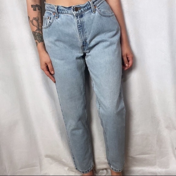 LEVIS 550 VINTAGE LIGHT WASH WEDGIE HIGHWAIST JEAN - Picture 4 of 10